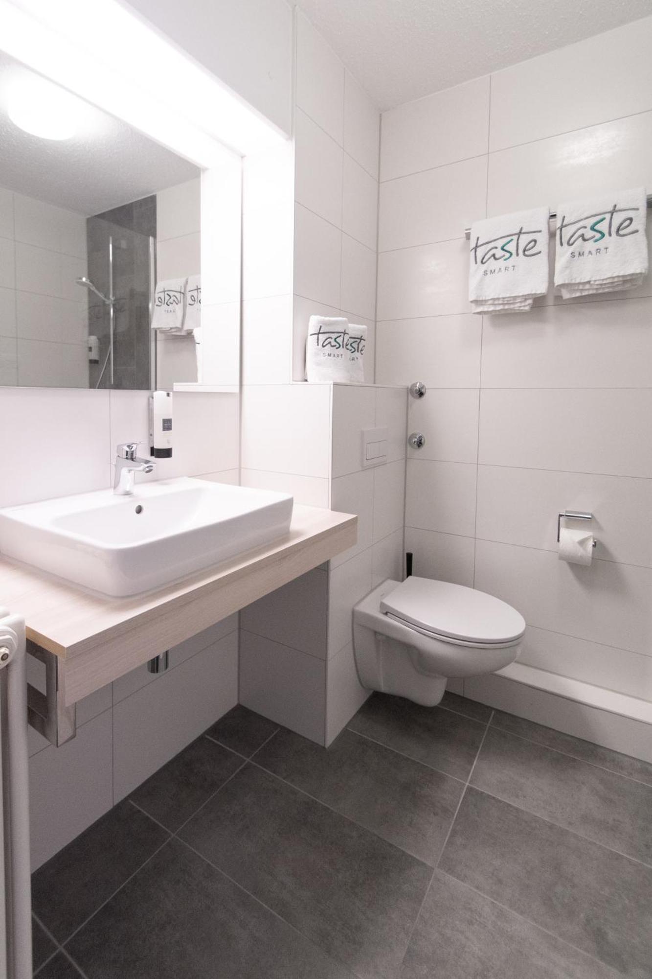 Taste Smart Hotel Lampertheim Esterno foto